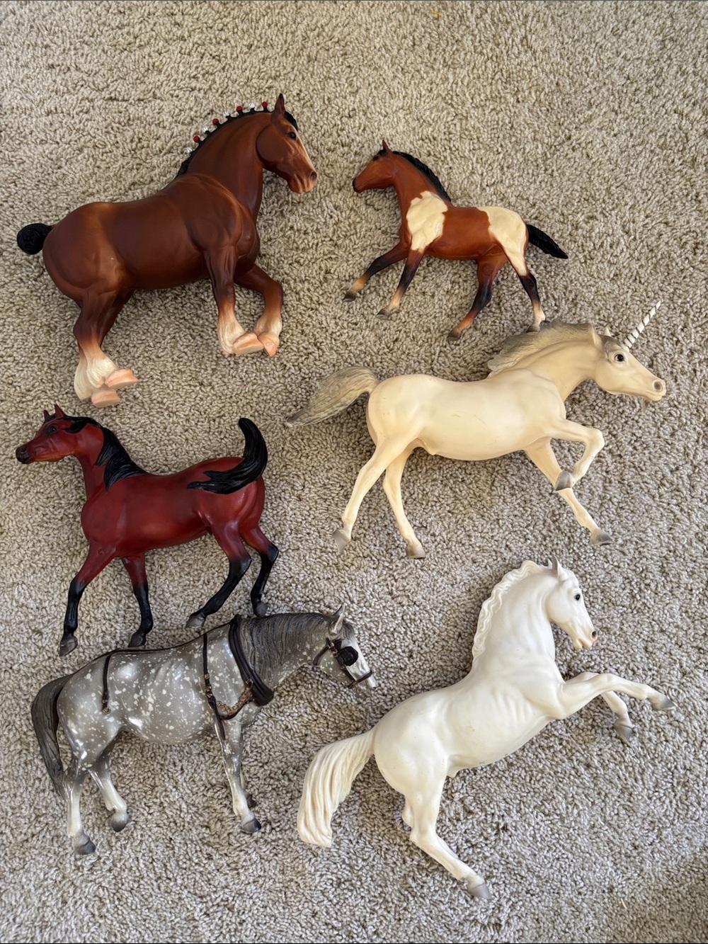 Lot of 6 Breyer traditional model horses.